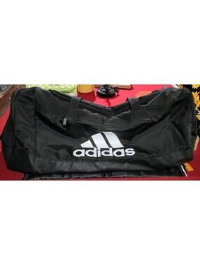 Adidas Black Defender IV Medium Deep Duffel Bag Athletic, Sports inside pocket